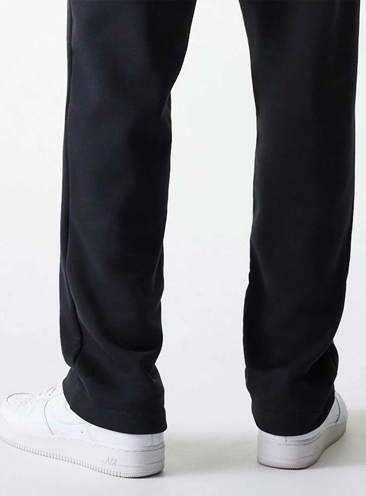 NEWERA - Straight Leg Jogger - Black